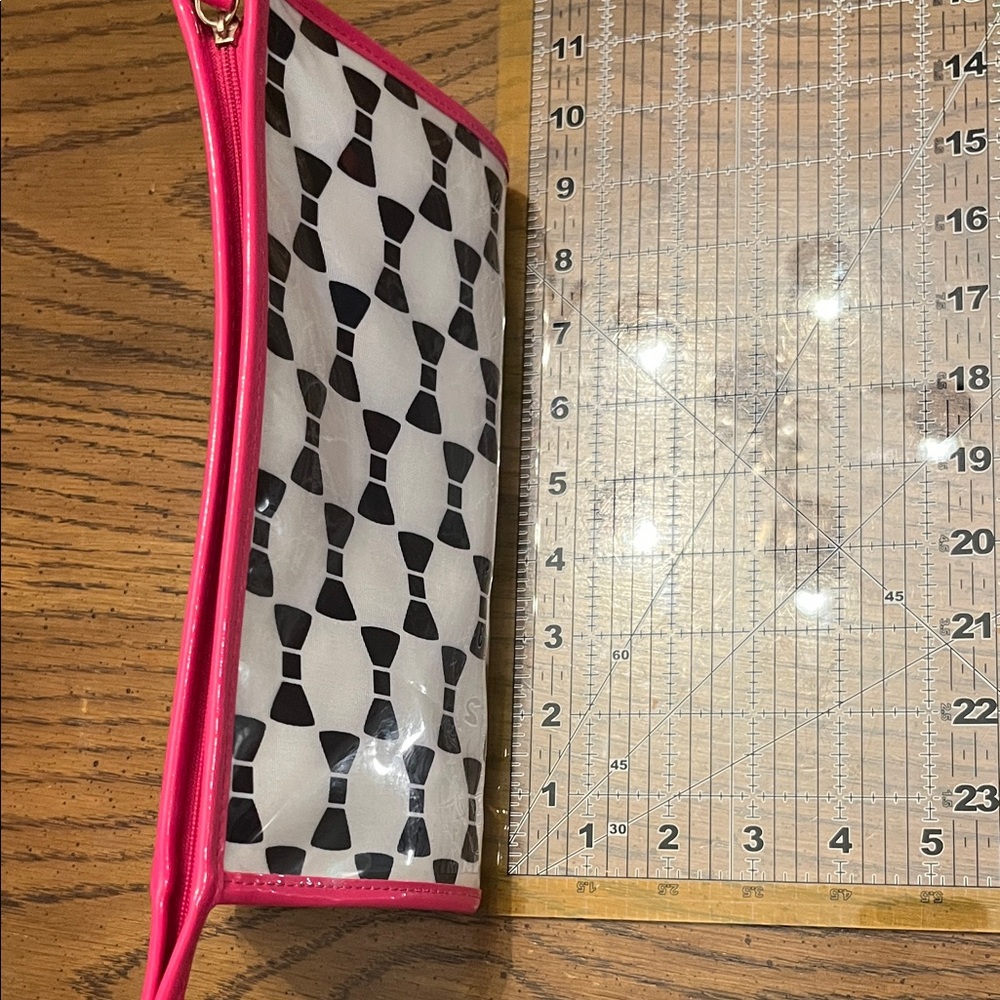 Kate Spade‎ Heddy Cosmetic Bag - Picture 13 of 15